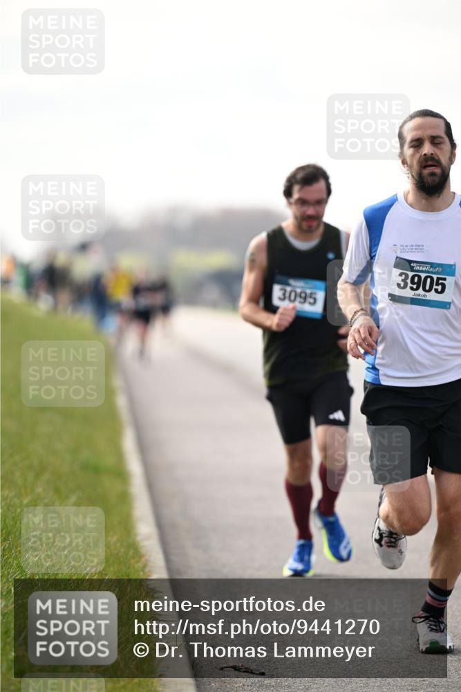 12.04.2026 - 45. Internationalen Wilhelmsburger Insellauf Dr. Thomas Lammeyer http://msf.ph/oto/9441270 12.04.2026 10:07:43 Laufen 3095, 45, 3905 meine-sportfotos.de