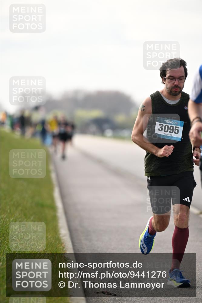 12.04.2026 - 45. Internationalen Wilhelmsburger Insellauf Dr. Thomas Lammeyer http://msf.ph/oto/9441276 12.04.2026 10:07:44 Laufen 45, 3095 meine-sportfotos.de