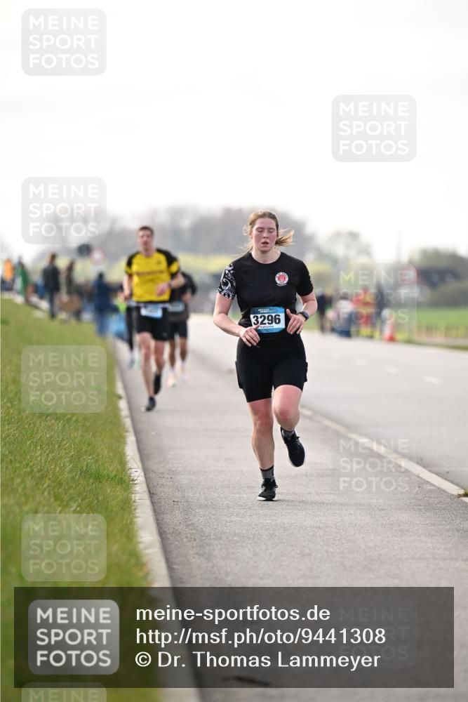 12.04.2026 - 45. Internationalen Wilhelmsburger Insellauf Dr. Thomas Lammeyer http://msf.ph/oto/9441308 12.04.2026 10:07:56 Laufen 3296 meine-sportfotos.de