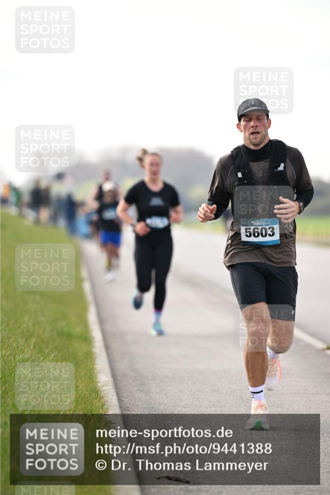 12.04.2026 - 45. Internationalen Wilhelmsburger Insellauf Dr. Thomas Lammeyer http://msf.ph/oto/9441388 12.04.2026 10:08:09 Laufen 45, 5603 meine-sportfotos.de