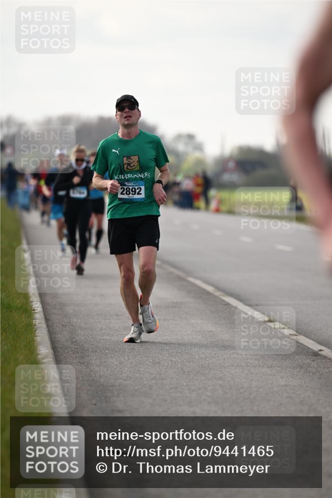 12.04.2026 - 45. Internationalen Wilhelmsburger Insellauf Dr. Thomas Lammeyer http://msf.ph/oto/9441465 12.04.2026 10:08:23 Laufen 2892 meine-sportfotos.de