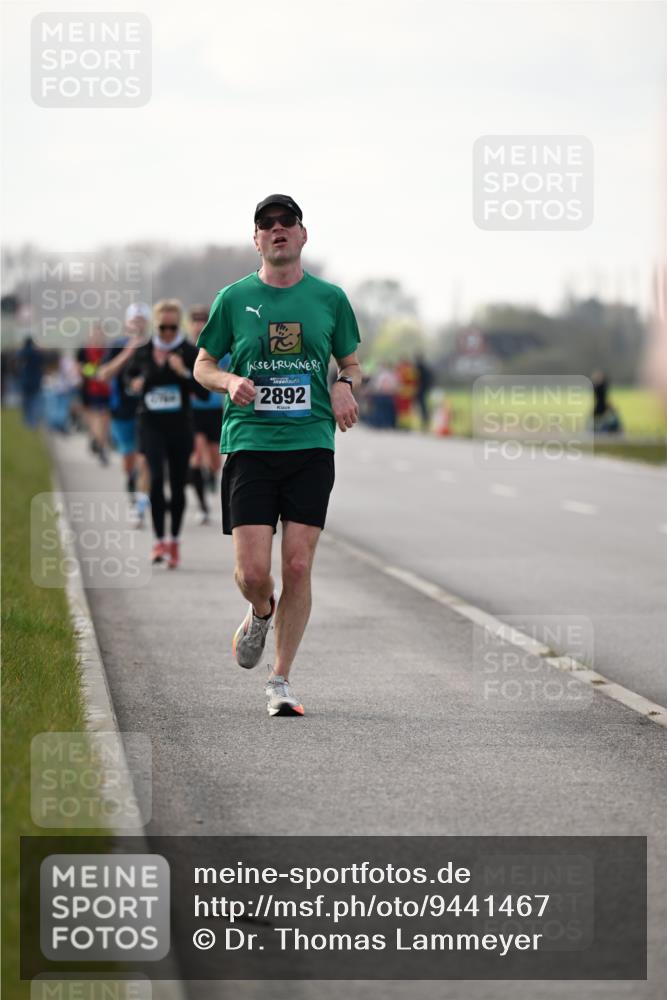 12.04.2026 - 45. Internationalen Wilhelmsburger Insellauf Dr. Thomas Lammeyer http://msf.ph/oto/9441467 12.04.2026 10:08:23 Laufen 2892 meine-sportfotos.de