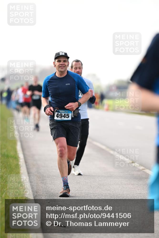 12.04.2026 - 45. Internationalen Wilhelmsburger Insellauf Dr. Thomas Lammeyer http://msf.ph/oto/9441506 12.04.2026 10:08:33 Laufen 4945 meine-sportfotos.de