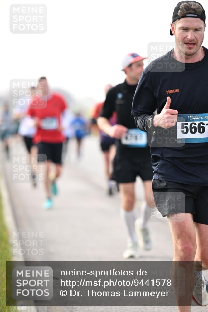 12.04.2026 - 45. Internationalen Wilhelmsburger Insellauf Dr. Thomas Lammeyer http://msf.ph/oto/9441578 12.04.2026 10:08:45 Laufen 908, 45, 5661 meine-sportfotos.de