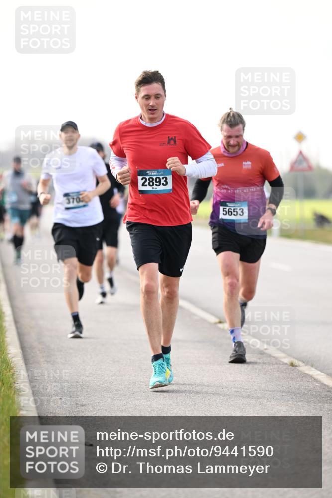 12.04.2026 - 45. Internationalen Wilhelmsburger Insellauf Dr. Thomas Lammeyer http://msf.ph/oto/9441590 12.04.2026 10:08:47 Laufen 370, 2893, 5653 meine-sportfotos.de