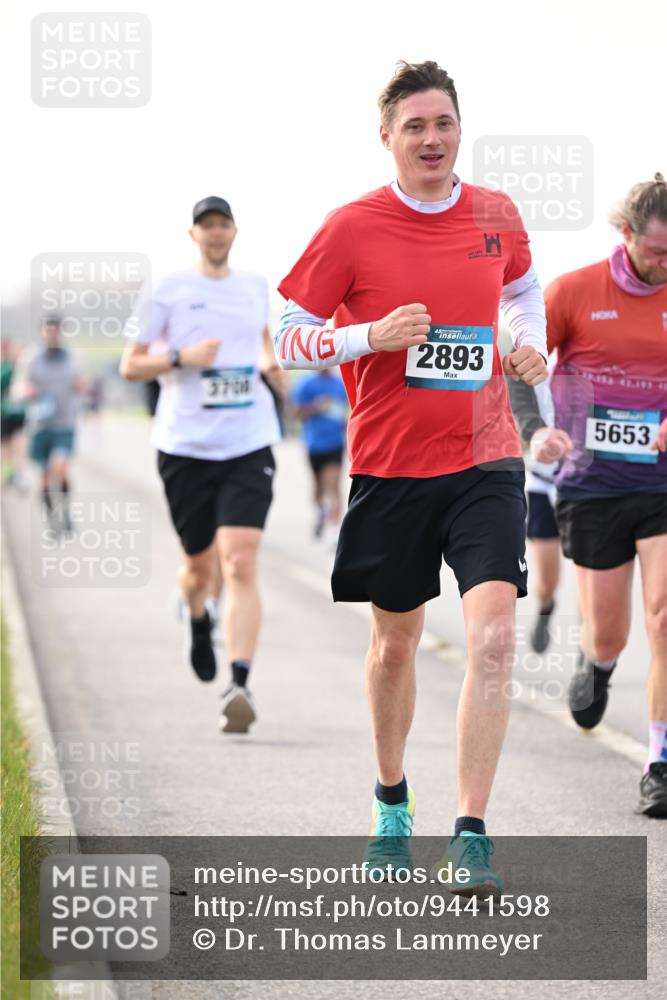 12.04.2026 - 45. Internationalen Wilhelmsburger Insellauf Dr. Thomas Lammeyer http://msf.ph/oto/9441598 12.04.2026 10:08:48 Laufen 3700, 2893, 5653 meine-sportfotos.de
