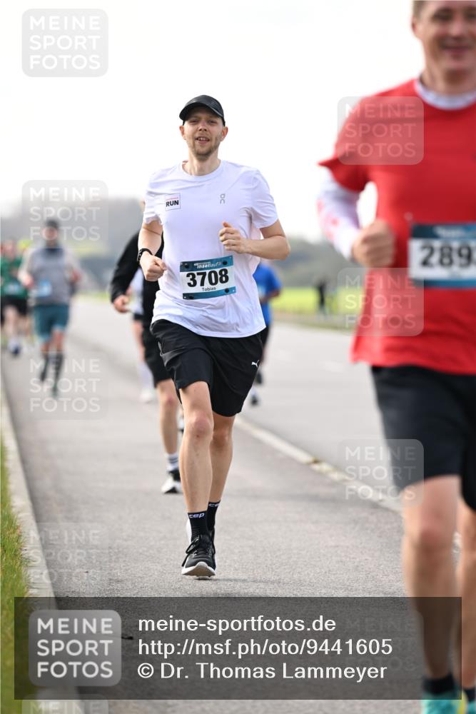 12.04.2026 - 45. Internationalen Wilhelmsburger Insellauf Dr. Thomas Lammeyer http://msf.ph/oto/9441605 12.04.2026 10:08:49 Laufen 3708, 289 meine-sportfotos.de