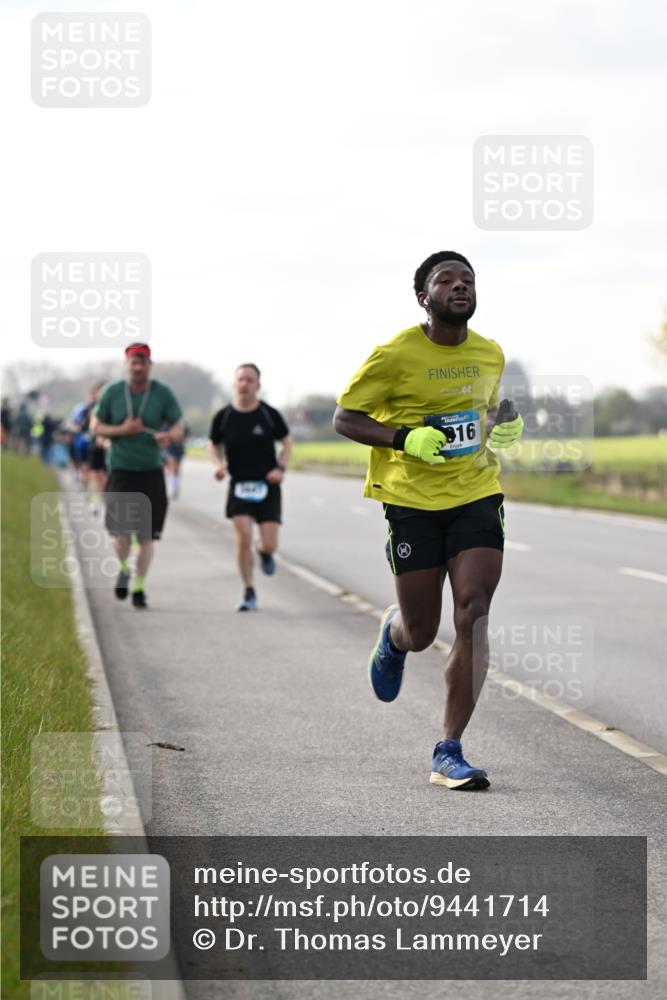 12.04.2026 - 45. Internationalen Wilhelmsburger Insellauf Dr. Thomas Lammeyer http://msf.ph/oto/9441714 12.04.2026 10:09:06 Laufen 316 meine-sportfotos.de