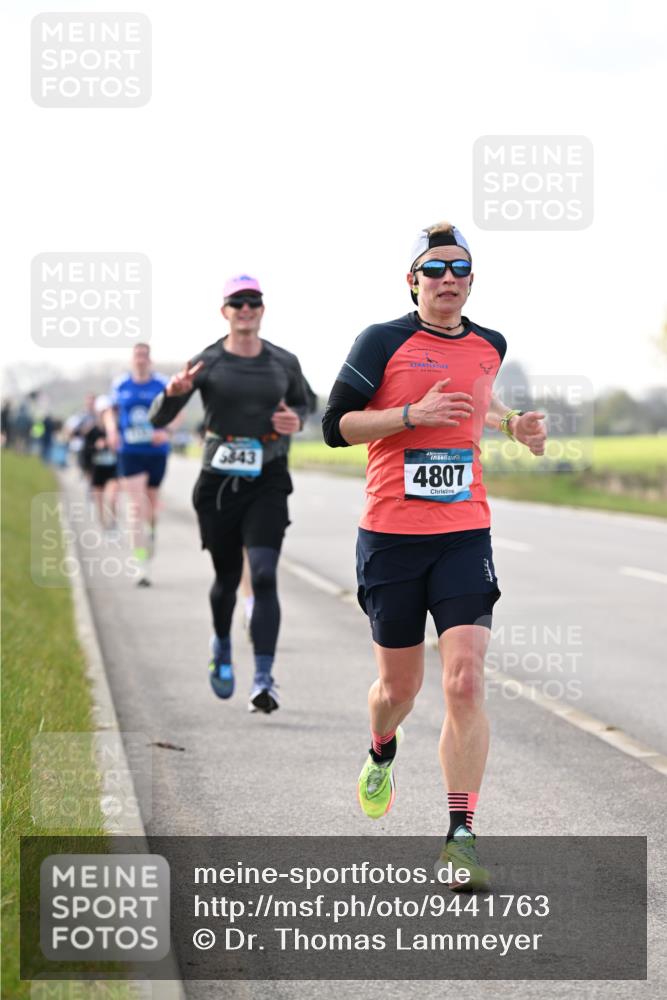 12.04.2026 - 45. Internationalen Wilhelmsburger Insellauf Dr. Thomas Lammeyer http://msf.ph/oto/9441763 12.04.2026 10:09:13 Laufen 5643, 4807 meine-sportfotos.de