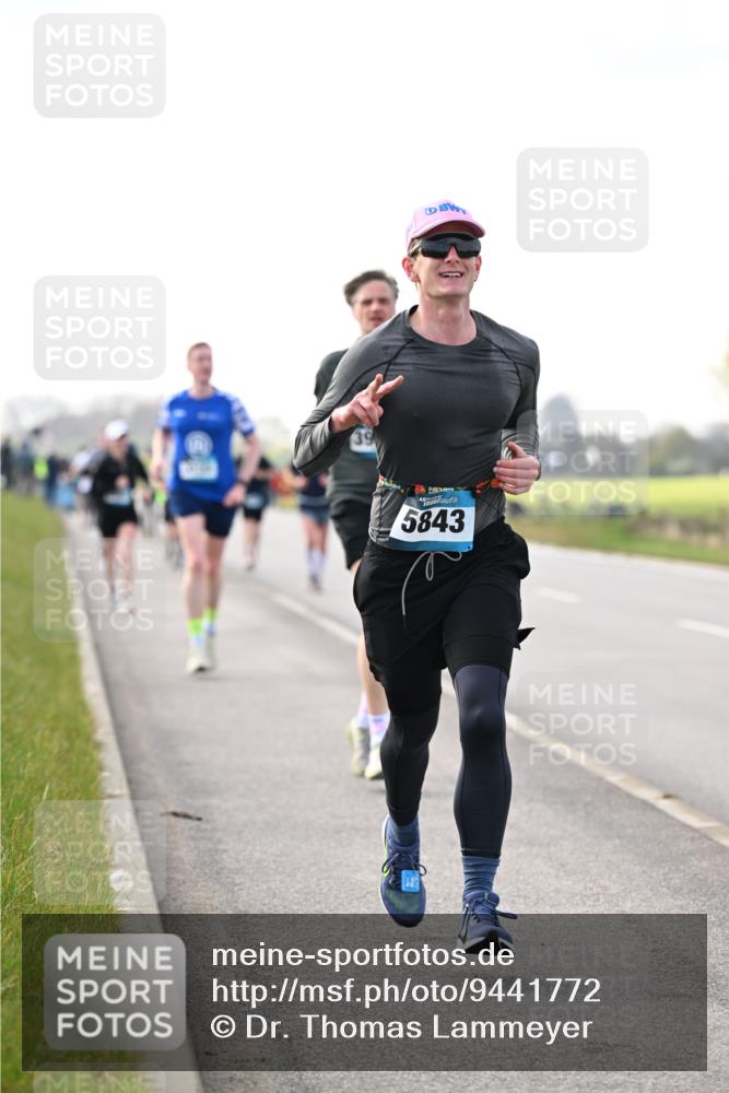 12.04.2026 - 45. Internationalen Wilhelmsburger Insellauf Dr. Thomas Lammeyer http://msf.ph/oto/9441772 12.04.2026 10:09:15 Laufen 45, 5843 meine-sportfotos.de