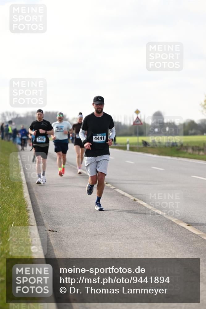 12.04.2026 - 45. Internationalen Wilhelmsburger Insellauf Dr. Thomas Lammeyer http://msf.ph/oto/9441894 12.04.2026 10:09:38 Laufen 4441, 5492 meine-sportfotos.de