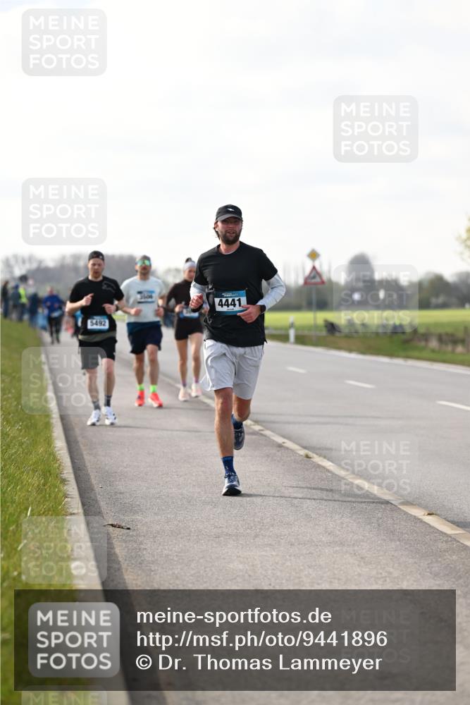 12.04.2026 - 45. Internationalen Wilhelmsburger Insellauf Dr. Thomas Lammeyer http://msf.ph/oto/9441896 12.04.2026 10:09:39 Laufen 5492, 4441 meine-sportfotos.de