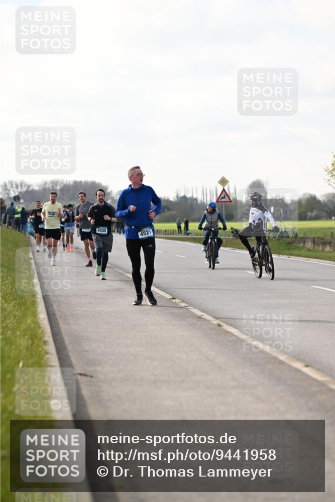 12.04.2026 - 45. Internationalen Wilhelmsburger Insellauf Dr. Thomas Lammeyer http://msf.ph/oto/9441958 12.04.2026 10:09:53 Laufen 1636, 2559, 4555, 4521 meine-sportfotos.de