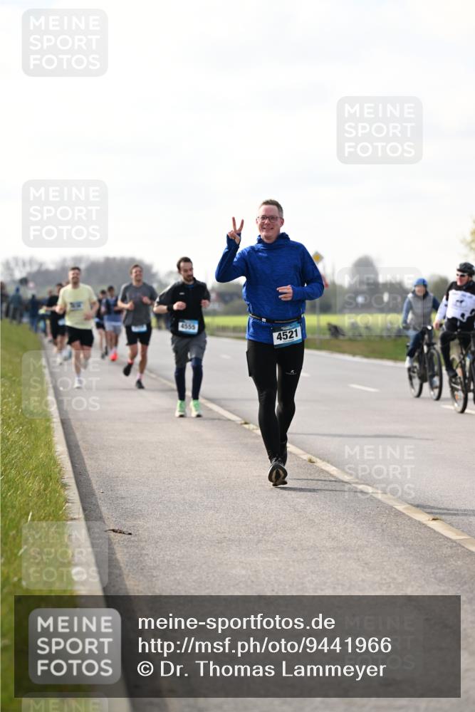 12.04.2026 - 45. Internationalen Wilhelmsburger Insellauf Dr. Thomas Lammeyer http://msf.ph/oto/9441966 12.04.2026 10:09:55 Laufen 4555, 4521 meine-sportfotos.de