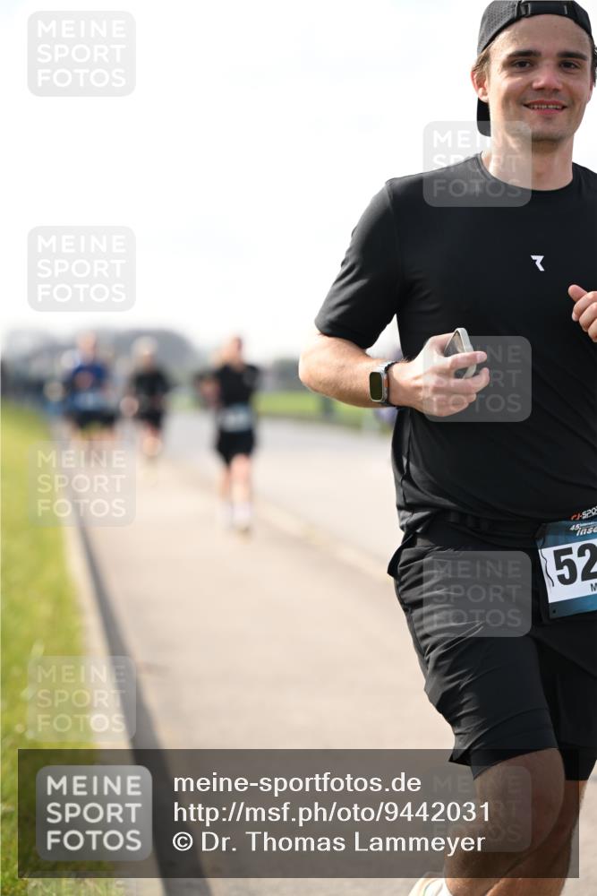12.04.2026 - 45. Internationalen Wilhelmsburger Insellauf Dr. Thomas Lammeyer http://msf.ph/oto/9442031 12.04.2026 10:10:08 Laufen 45, 520, 52 meine-sportfotos.de