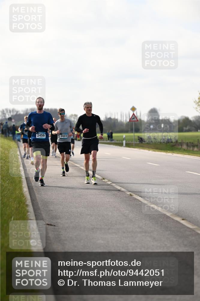 12.04.2026 - 45. Internationalen Wilhelmsburger Insellauf Dr. Thomas Lammeyer http://msf.ph/oto/9442051 12.04.2026 10:10:13 Laufen 2459, 2423 meine-sportfotos.de