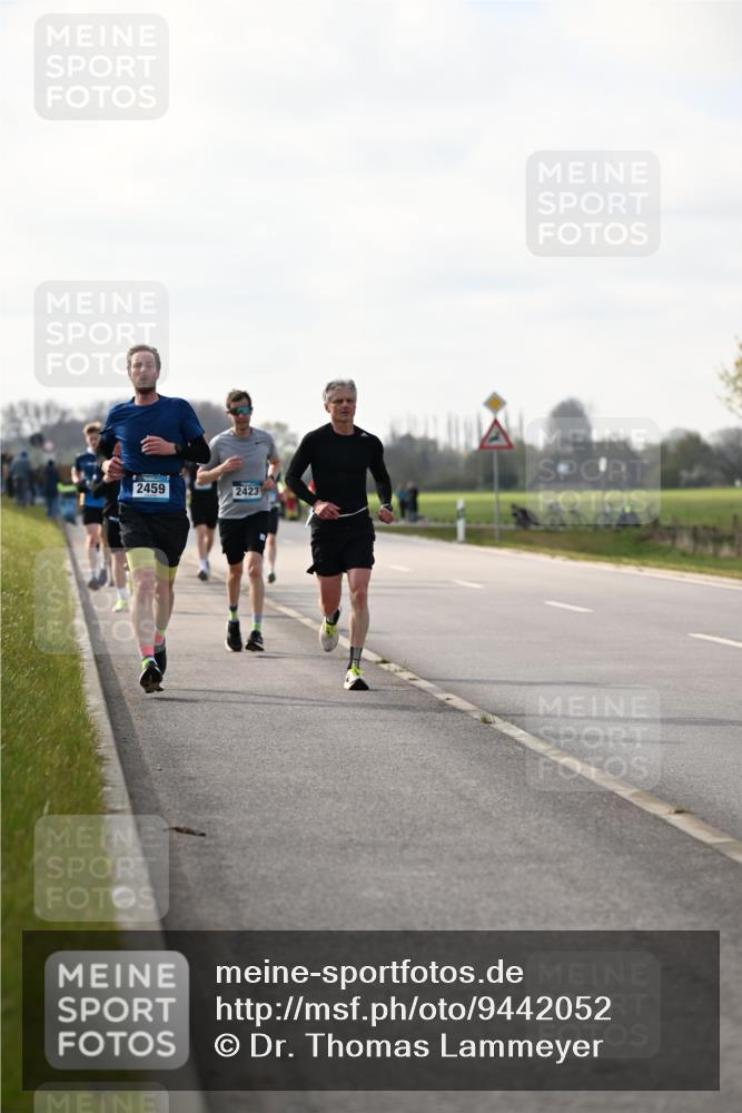 12.04.2026 - 45. Internationalen Wilhelmsburger Insellauf Dr. Thomas Lammeyer http://msf.ph/oto/9442052 12.04.2026 10:10:13 Laufen 2459, 2423 meine-sportfotos.de