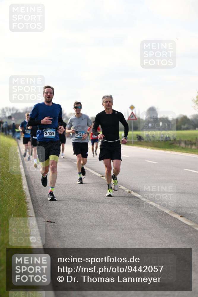 12.04.2026 - 45. Internationalen Wilhelmsburger Insellauf Dr. Thomas Lammeyer http://msf.ph/oto/9442057 12.04.2026 10:10:14 Laufen 2459, 2423 meine-sportfotos.de