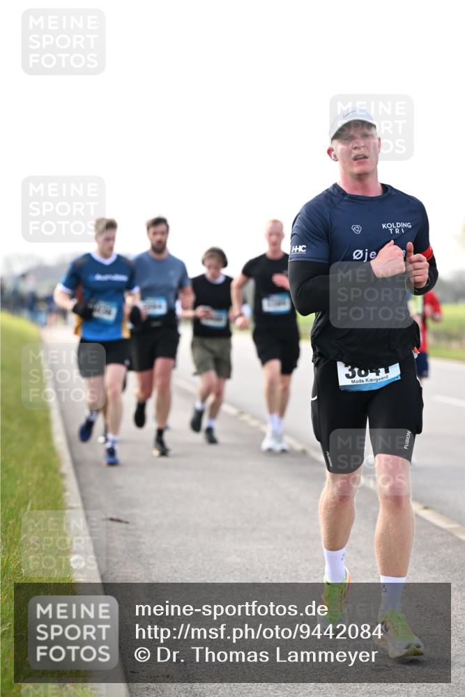12.04.2026 - 45. Internationalen Wilhelmsburger Insellauf Dr. Thomas Lammeyer http://msf.ph/oto/9442084 12.04.2026 10:10:20 Laufen 3041 meine-sportfotos.de