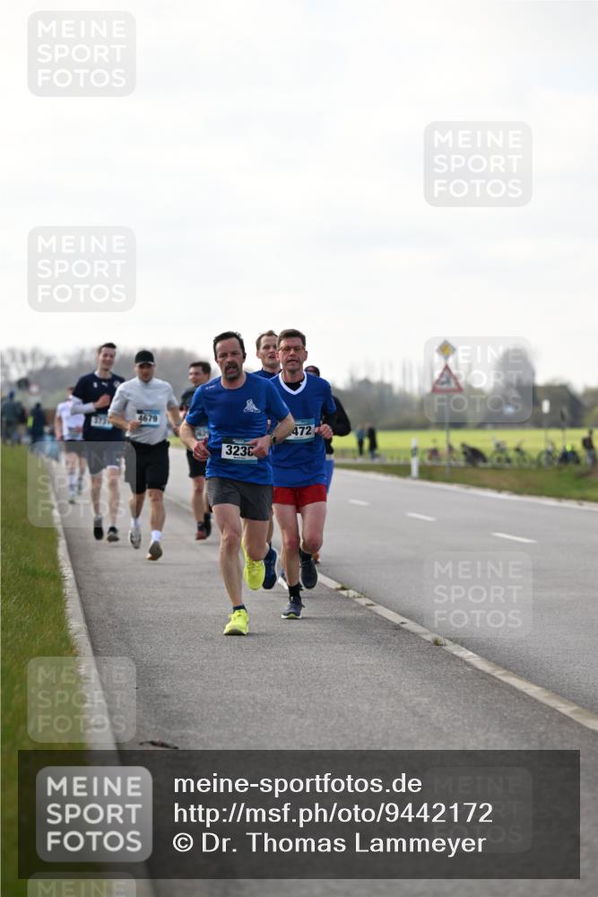 12.04.2026 - 45. Internationalen Wilhelmsburger Insellauf Dr. Thomas Lammeyer http://msf.ph/oto/9442172 12.04.2026 10:10:53 Laufen 373, 4679, 3238, 472 meine-sportfotos.de