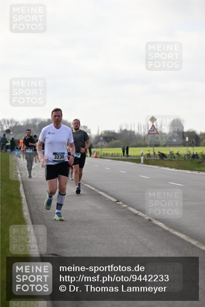 12.04.2026 - 45. Internationalen Wilhelmsburger Insellauf Dr. Thomas Lammeyer http://msf.ph/oto/9442233 12.04.2026 10:11:03 Laufen 2123, 3230, 2541 meine-sportfotos.de