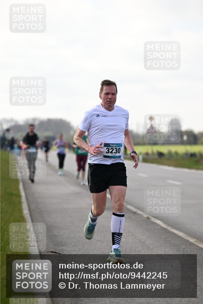 12.04.2026 - 45. Internationalen Wilhelmsburger Insellauf Dr. Thomas Lammeyer http://msf.ph/oto/9442245 12.04.2026 10:11:05 Laufen 3230 meine-sportfotos.de