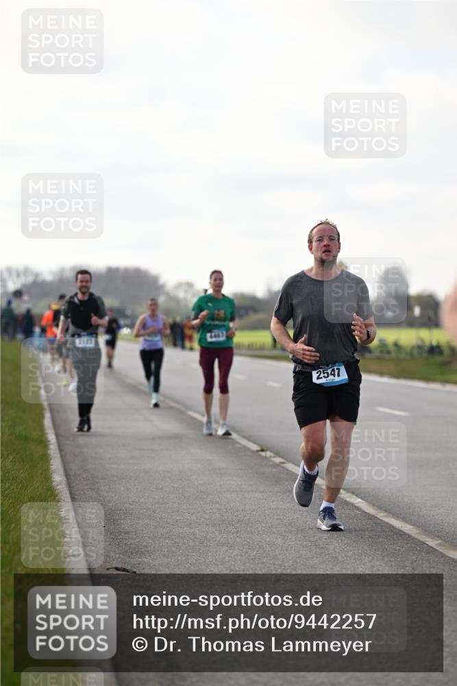 12.04.2026 - 45. Internationalen Wilhelmsburger Insellauf Dr. Thomas Lammeyer http://msf.ph/oto/9442257 12.04.2026 10:11:07 Laufen 21243, 2547 meine-sportfotos.de