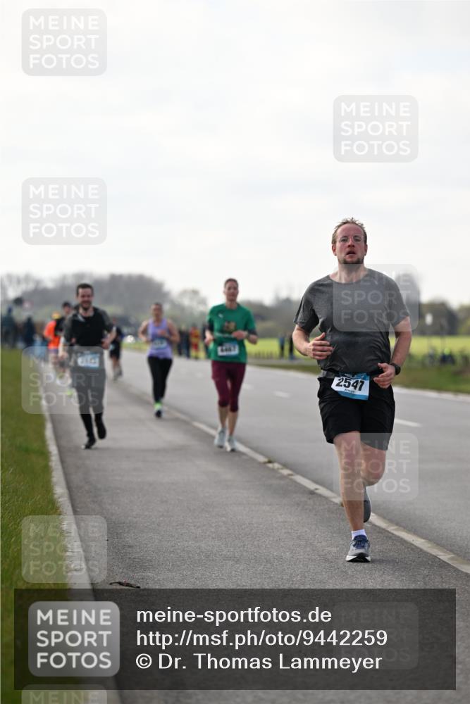 12.04.2026 - 45. Internationalen Wilhelmsburger Insellauf Dr. Thomas Lammeyer http://msf.ph/oto/9442259 12.04.2026 10:11:07 Laufen 2547 meine-sportfotos.de
