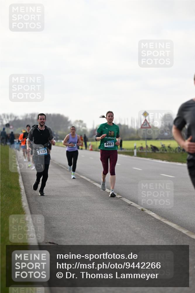 12.04.2026 - 45. Internationalen Wilhelmsburger Insellauf Dr. Thomas Lammeyer http://msf.ph/oto/9442266 12.04.2026 10:11:09 Laufen 2123, 4467 meine-sportfotos.de