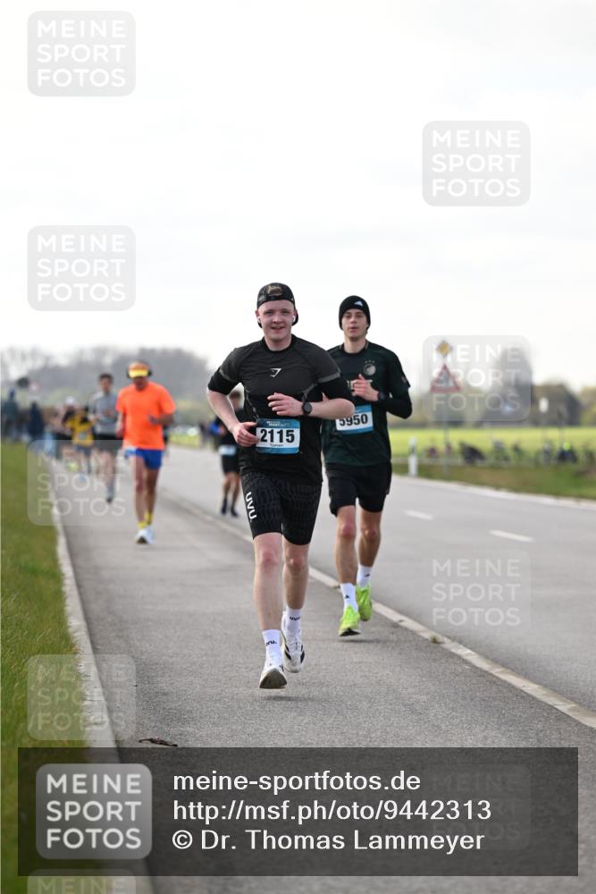 12.04.2026 - 45. Internationalen Wilhelmsburger Insellauf Dr. Thomas Lammeyer http://msf.ph/oto/9442313 12.04.2026 10:11:17 Laufen 5950, 2115 meine-sportfotos.de
