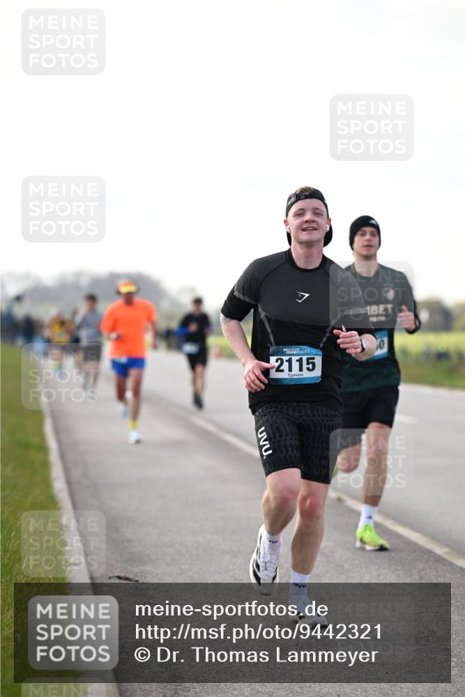 12.04.2026 - 45. Internationalen Wilhelmsburger Insellauf Dr. Thomas Lammeyer http://msf.ph/oto/9442321 12.04.2026 10:11:18 Laufen 2115, 1910 meine-sportfotos.de