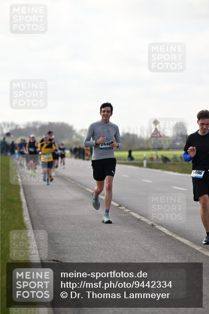12.04.2026 - 45. Internationalen Wilhelmsburger Insellauf Dr. Thomas Lammeyer http://msf.ph/oto/9442334 12.04.2026 10:11:26 Laufen 2446, 5496 meine-sportfotos.de