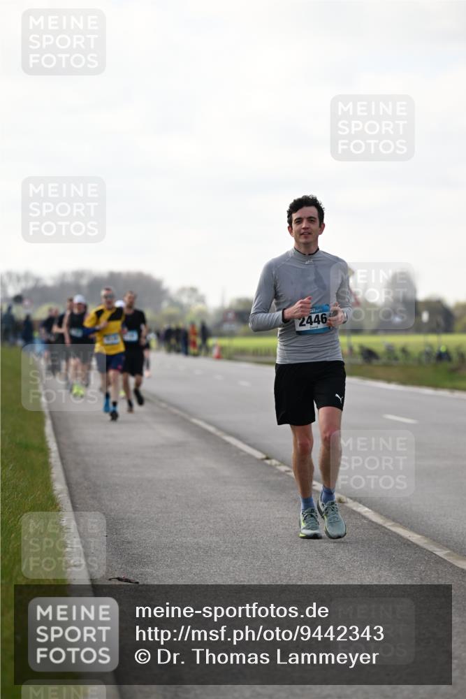 12.04.2026 - 45. Internationalen Wilhelmsburger Insellauf Dr. Thomas Lammeyer http://msf.ph/oto/9442343 12.04.2026 10:11:27 Laufen 2446 meine-sportfotos.de