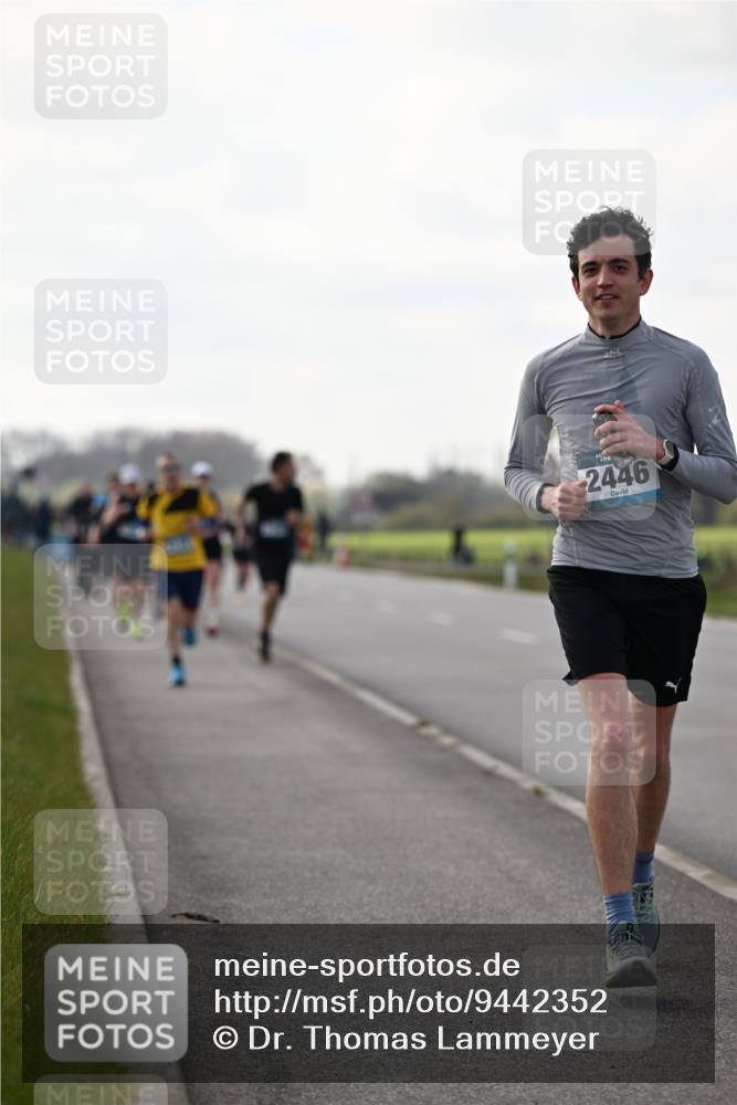 12.04.2026 - 45. Internationalen Wilhelmsburger Insellauf Dr. Thomas Lammeyer http://msf.ph/oto/9442352 12.04.2026 10:11:29 Laufen 2446 meine-sportfotos.de