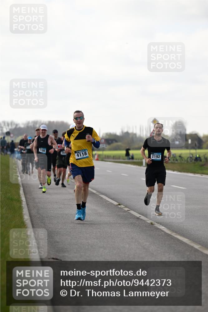 12.04.2026 - 45. Internationalen Wilhelmsburger Insellauf Dr. Thomas Lammeyer http://msf.ph/oto/9442373 12.04.2026 10:11:32 Laufen 4108, 4118, 2192, 821 meine-sportfotos.de
