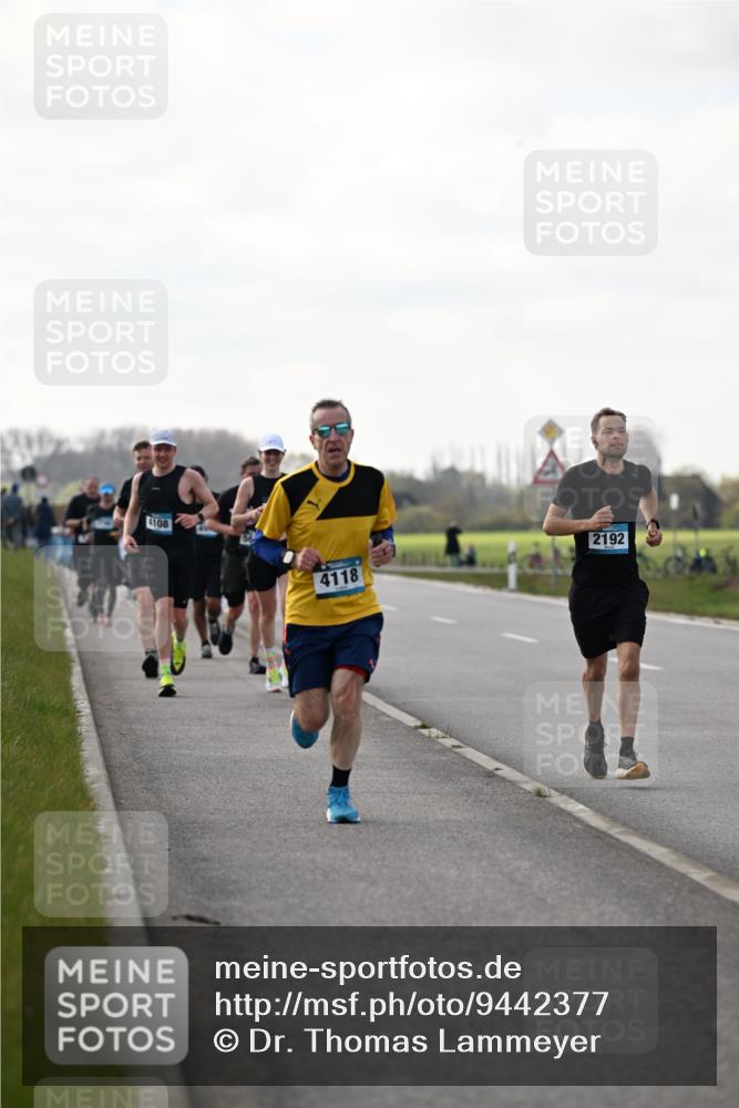 12.04.2026 - 45. Internationalen Wilhelmsburger Insellauf Dr. Thomas Lammeyer http://msf.ph/oto/9442377 12.04.2026 10:11:33 Laufen 4108, 4118, 2192 meine-sportfotos.de