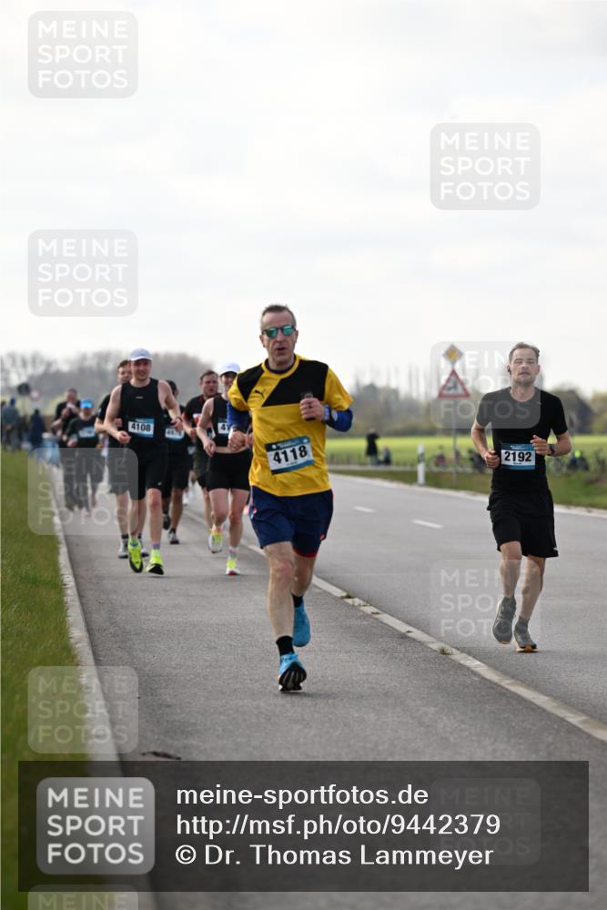 12.04.2026 - 45. Internationalen Wilhelmsburger Insellauf Dr. Thomas Lammeyer http://msf.ph/oto/9442379 12.04.2026 10:11:33 Laufen 4108, 4118, 2192 meine-sportfotos.de