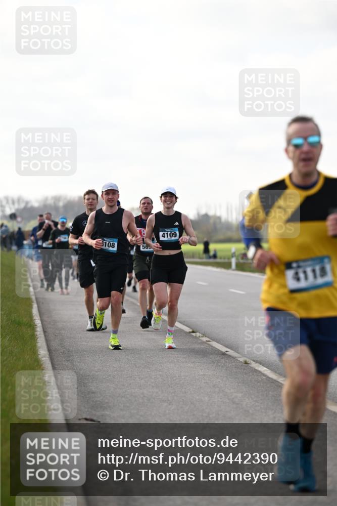 12.04.2026 - 45. Internationalen Wilhelmsburger Insellauf Dr. Thomas Lammeyer http://msf.ph/oto/9442390 12.04.2026 10:11:35 Laufen 108, 563, 4109 meine-sportfotos.de