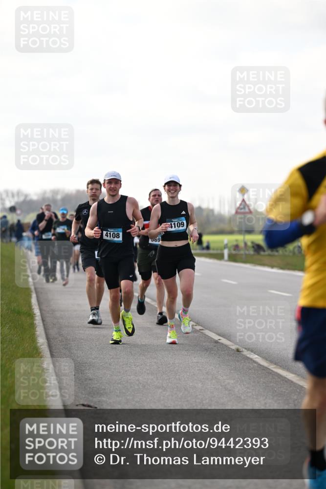 12.04.2026 - 45. Internationalen Wilhelmsburger Insellauf Dr. Thomas Lammeyer http://msf.ph/oto/9442393 12.04.2026 10:11:35 Laufen 4108, 969, 4109 meine-sportfotos.de