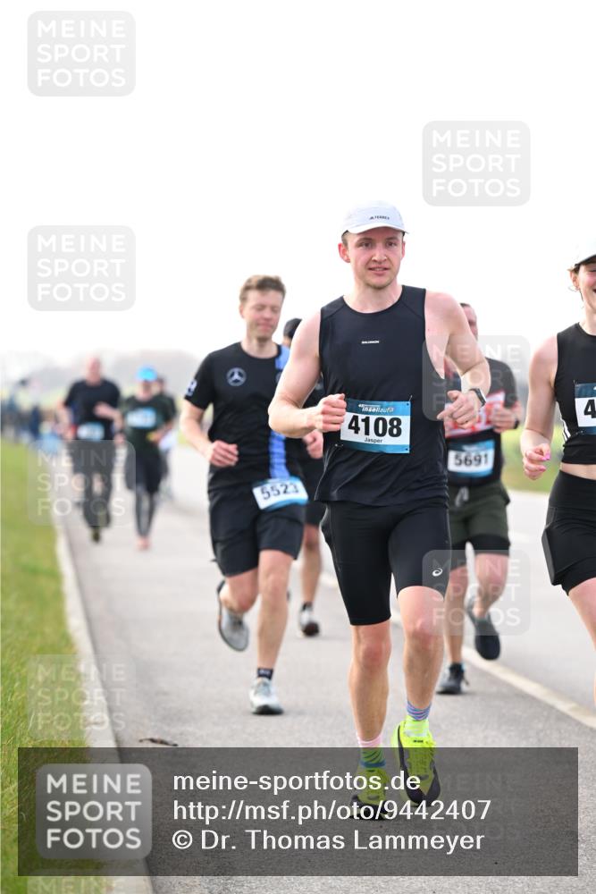 12.04.2026 - 45. Internationalen Wilhelmsburger Insellauf Dr. Thomas Lammeyer http://msf.ph/oto/9442407 12.04.2026 10:11:38 Laufen 5523, 4108, 5691, 4 meine-sportfotos.de