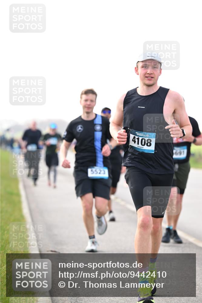 12.04.2026 - 45. Internationalen Wilhelmsburger Insellauf Dr. Thomas Lammeyer http://msf.ph/oto/9442410 12.04.2026 10:11:38 Laufen 5523, 45, 4108 meine-sportfotos.de