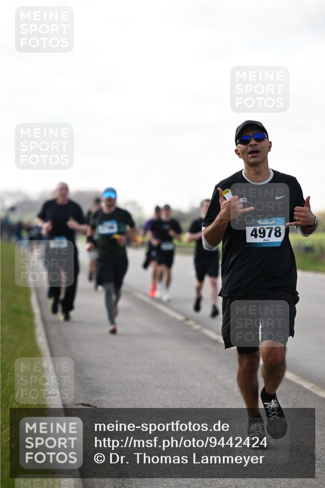 12.04.2026 - 45. Internationalen Wilhelmsburger Insellauf Dr. Thomas Lammeyer http://msf.ph/oto/9442424 12.04.2026 10:11:41 Laufen 45, 4978 meine-sportfotos.de
