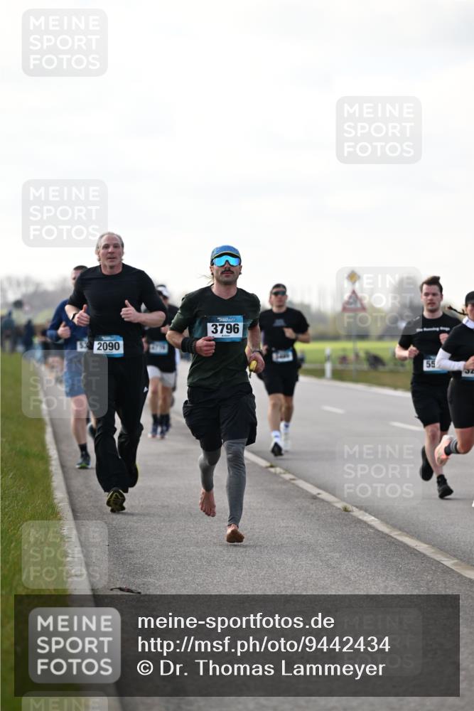12.04.2026 - 45. Internationalen Wilhelmsburger Insellauf Dr. Thomas Lammeyer http://msf.ph/oto/9442434 12.04.2026 10:11:42 Laufen 2090, 3796, 55 meine-sportfotos.de