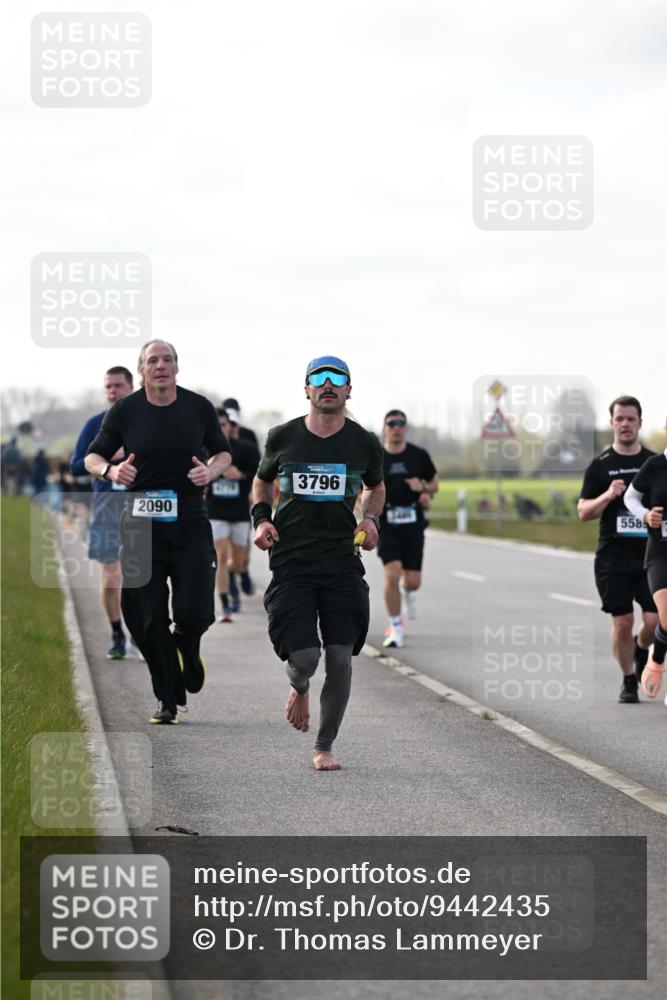 12.04.2026 - 45. Internationalen Wilhelmsburger Insellauf Dr. Thomas Lammeyer http://msf.ph/oto/9442435 12.04.2026 10:11:43 Laufen 2090, 3796, 5585 meine-sportfotos.de