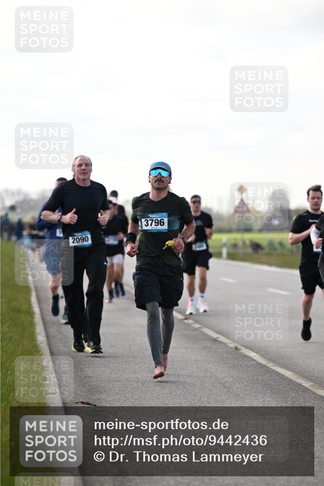 12.04.2026 - 45. Internationalen Wilhelmsburger Insellauf Dr. Thomas Lammeyer http://msf.ph/oto/9442436 12.04.2026 10:11:43 Laufen 2090, 3796 meine-sportfotos.de