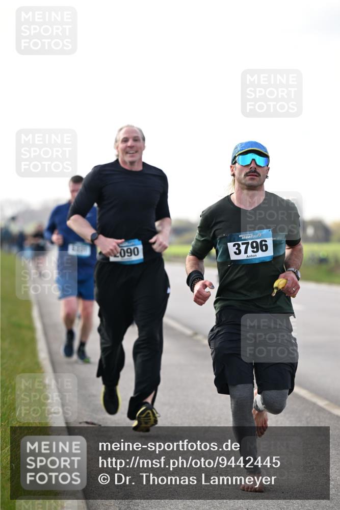 12.04.2026 - 45. Internationalen Wilhelmsburger Insellauf Dr. Thomas Lammeyer http://msf.ph/oto/9442445 12.04.2026 10:11:44 Laufen 090, 45, 3796 meine-sportfotos.de