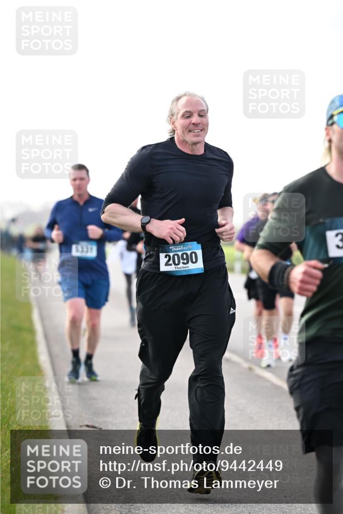 12.04.2026 - 45. Internationalen Wilhelmsburger Insellauf Dr. Thomas Lammeyer http://msf.ph/oto/9442449 12.04.2026 10:11:45 Laufen 45, 2090, 3 meine-sportfotos.de