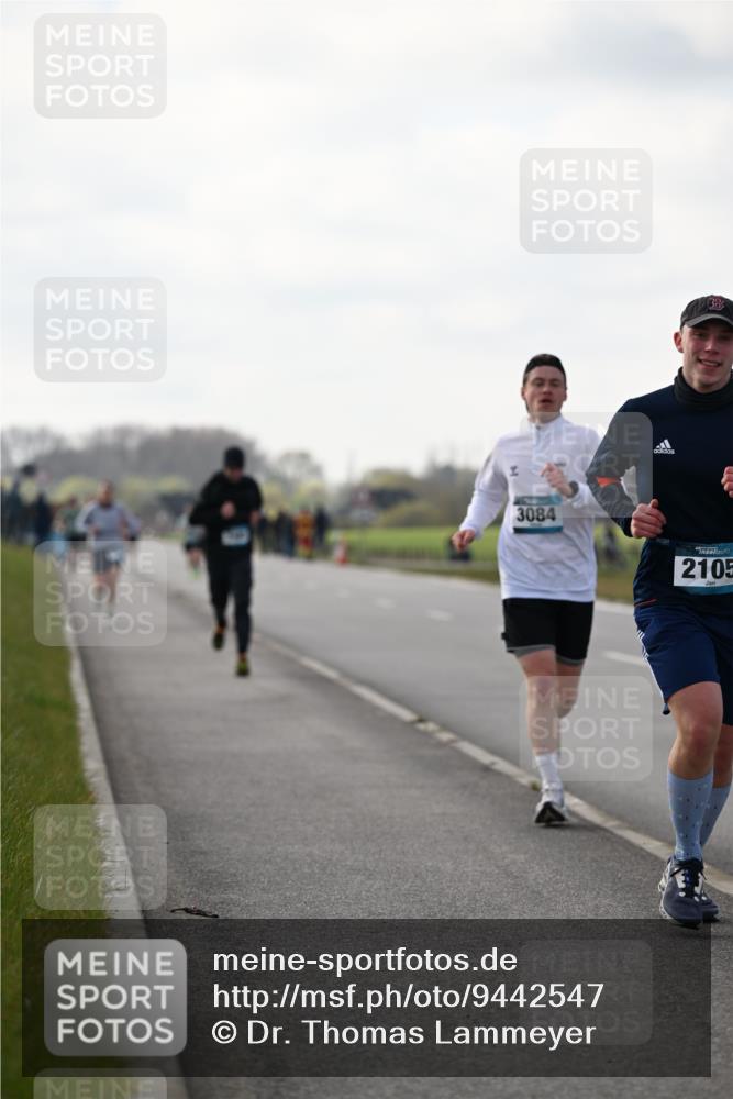 12.04.2026 - 45. Internationalen Wilhelmsburger Insellauf Dr. Thomas Lammeyer http://msf.ph/oto/9442547 12.04.2026 10:12:23 Laufen 38, 3084, 2105 meine-sportfotos.de