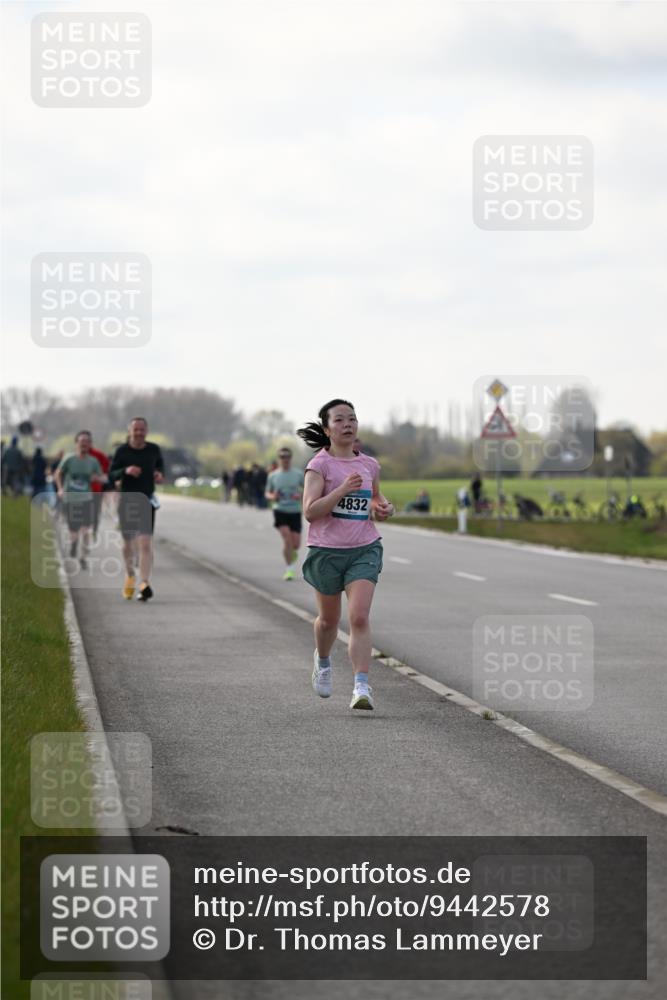 12.04.2026 - 45. Internationalen Wilhelmsburger Insellauf Dr. Thomas Lammeyer http://msf.ph/oto/9442578 12.04.2026 10:12:37 Laufen 4832 meine-sportfotos.de