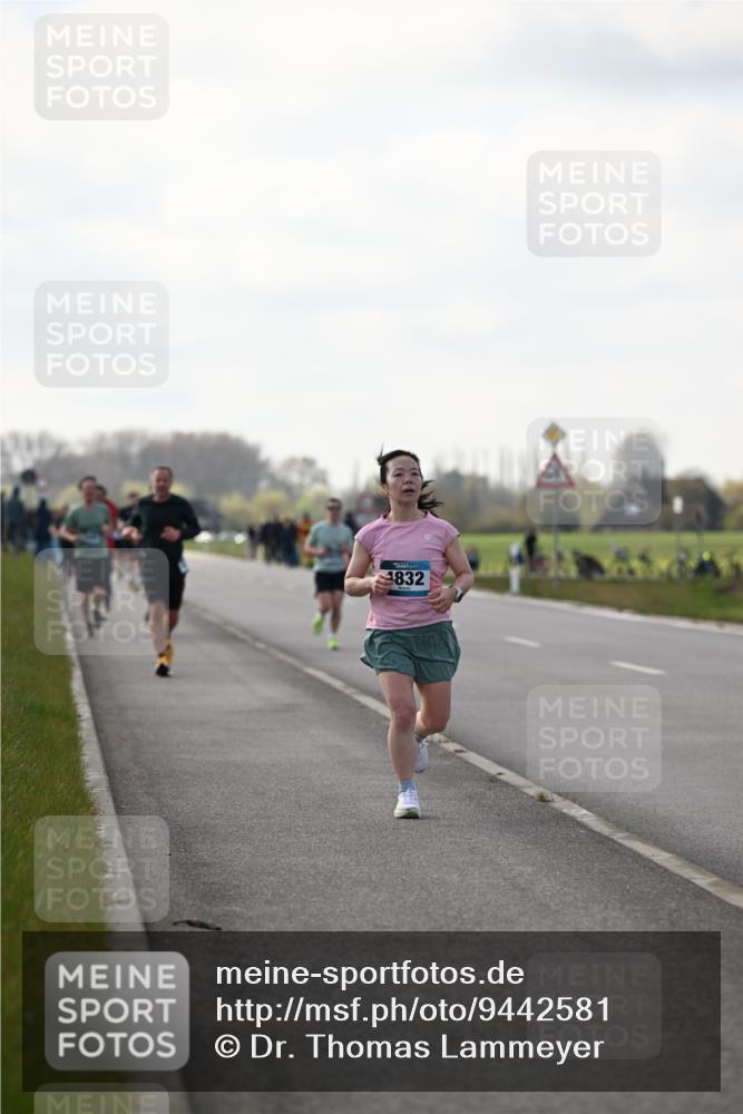 12.04.2026 - 45. Internationalen Wilhelmsburger Insellauf Dr. Thomas Lammeyer http://msf.ph/oto/9442581 12.04.2026 10:12:37 Laufen 4832 meine-sportfotos.de